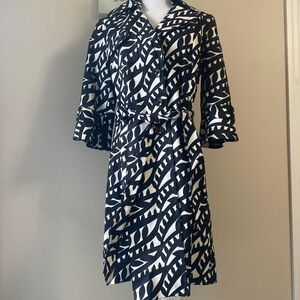 Nine West trench coat -leaf design with belt